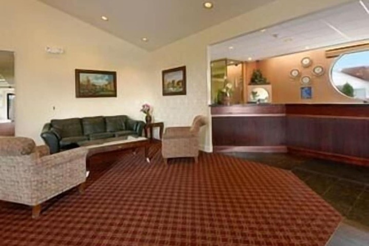 Hotel Interior 4 of 12