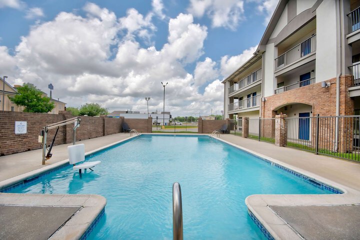 Pool 5 of 26