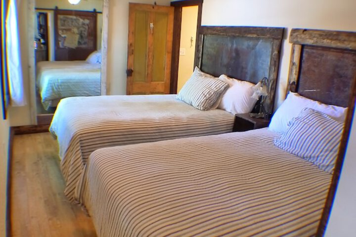 Room 57 of 191