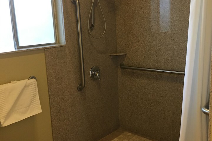 Vino Inn & Suites