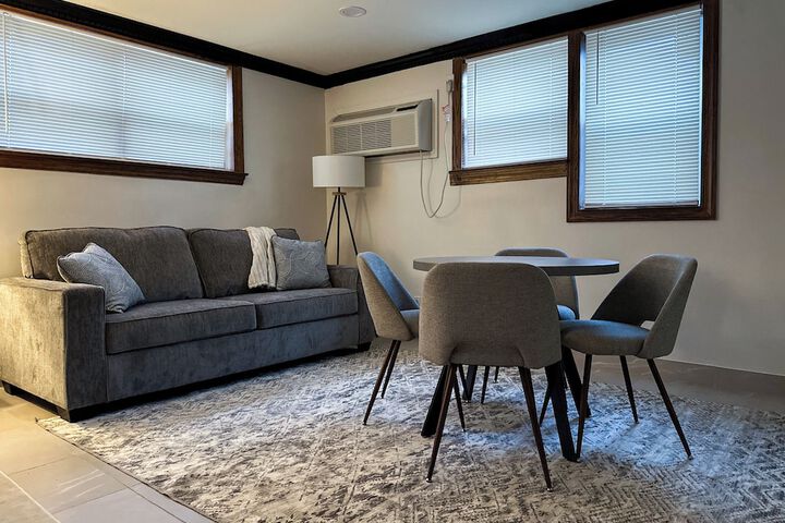 DTW Suites