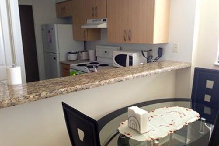 Toronto Furnished Living - Bay Street