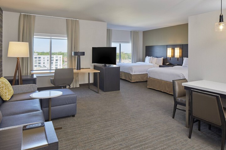 Room 32 of 63