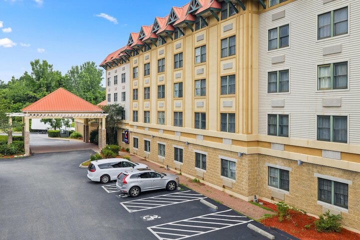 Comfort Suites Near Casinos Norwich-Uncasville CT