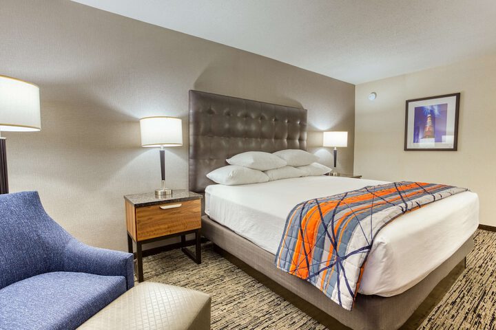 Room 4 of 42