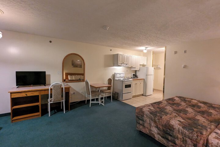 Room 9 of 19
