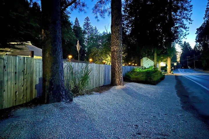The Pines Inn and Cottages