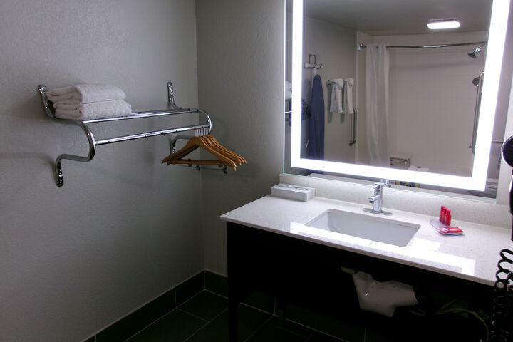 Room 51 of 89