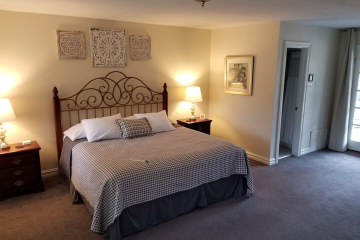 Room 8 of 109
