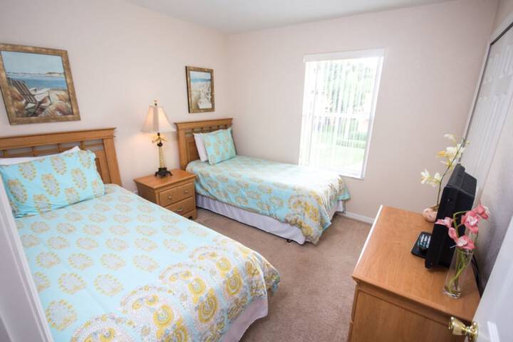 Room 14 of 22