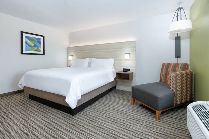 Holiday Inn Express : Hillsboro I-35 by IHG