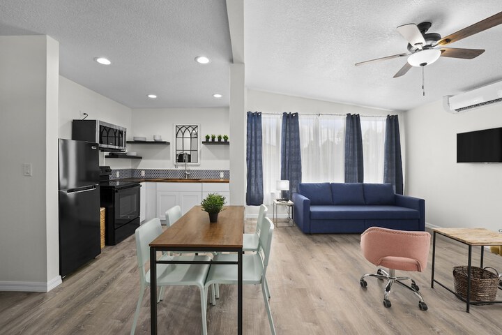 Room 14 of 21