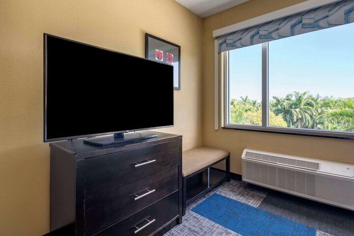 Room 29 of 64