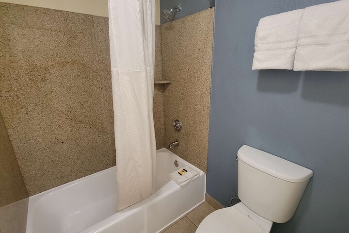 SureStay Hotel by Best Western Chula Vista San Diego Bay