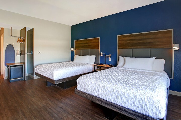 Room 28 of 44