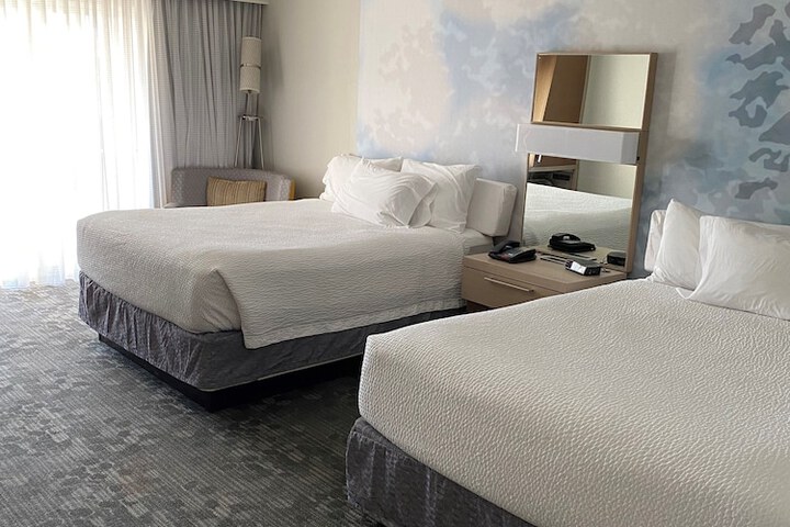 Room 15 of 53