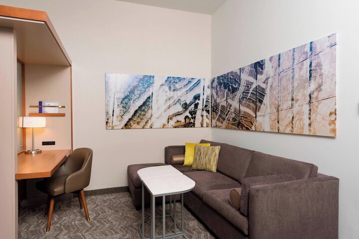 Room 13 of 26