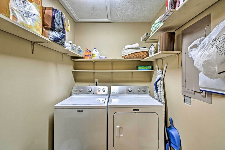 Comfy Jasper Getaway w / Community Amenities!