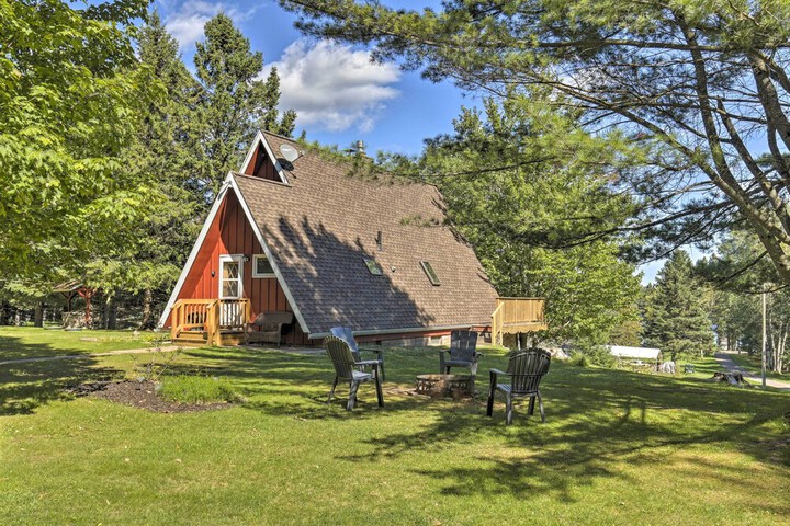 A-frame Cabin w / Private Boat Dock!