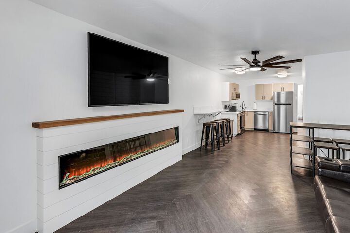 Beautiful Ski-in / ski-out Condo Located on the Eagle Point Resort! 1 Bedroom Condo by RedAwning