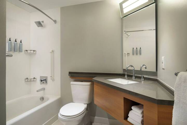 Courtyard by Marriott Long Beach Downtown