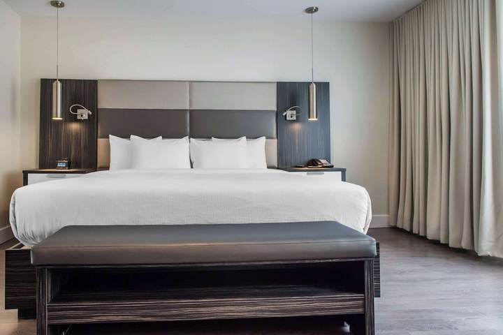 Room 27 of 36