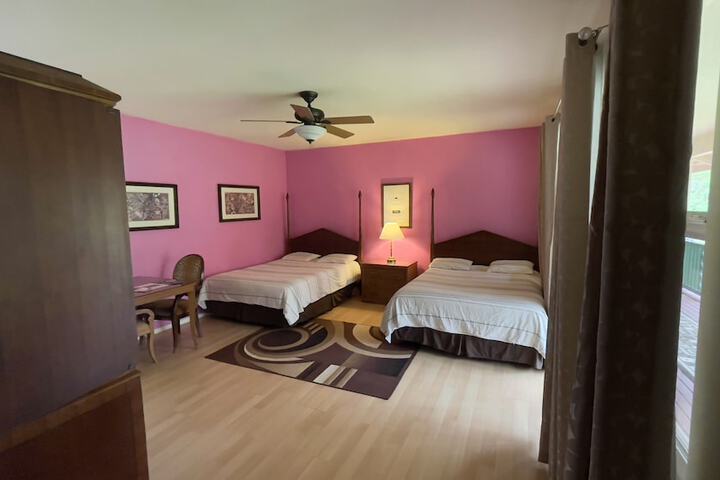 Room 22 of 74