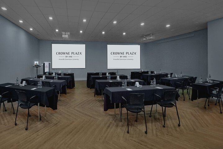 Crowne Plaza Knoxville Downtown University by IHG