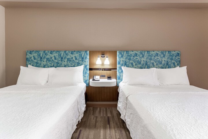 Room 4 of 17