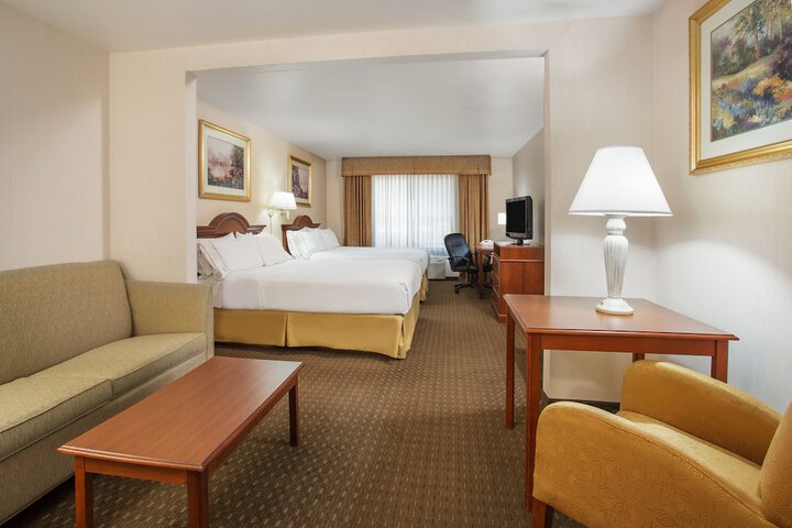 Room 40 of 67