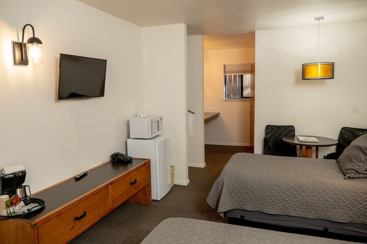 Room 34 of 235