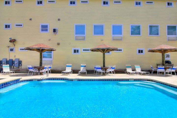 Beachgate CondoSuites and Oceanfront Resort