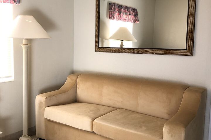Room 125 of 170