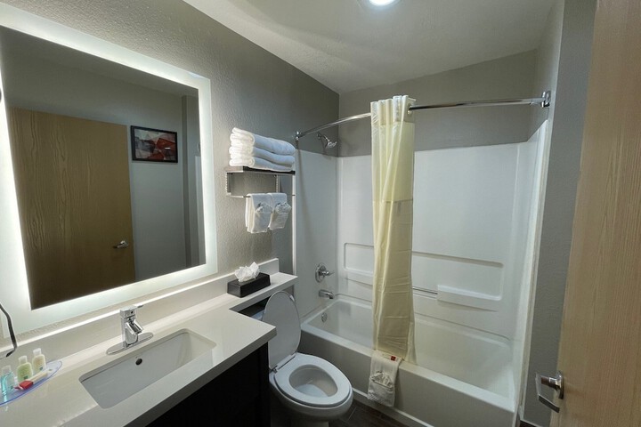 Quality Inn & Suites North Mesquite I-30