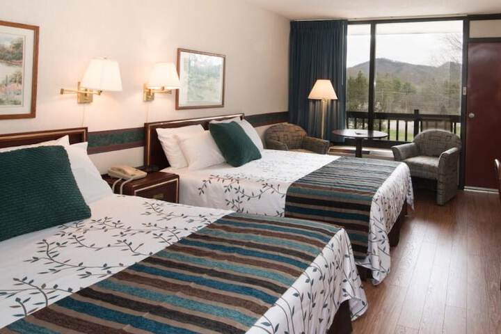 Highland Manor Inn