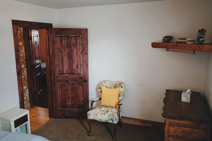 Room 26 of 68