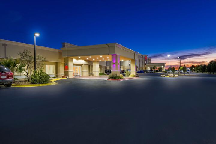 Hotel 4 of 35