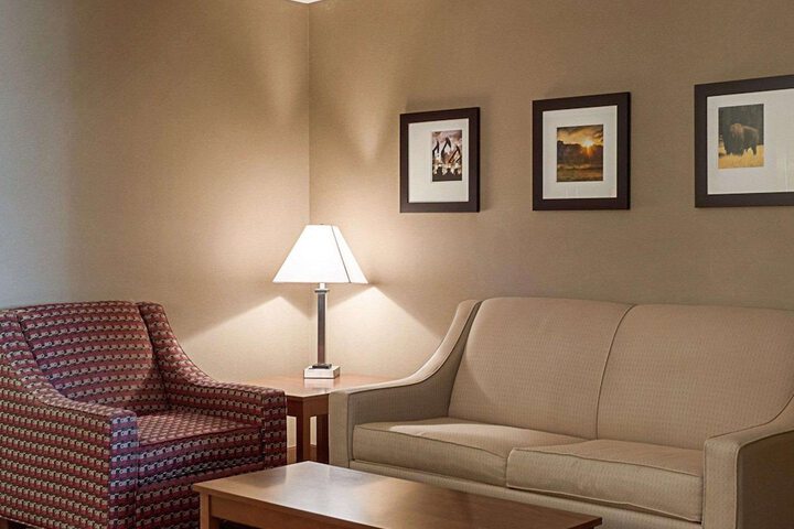 Comfort Inn & Suites Watford City