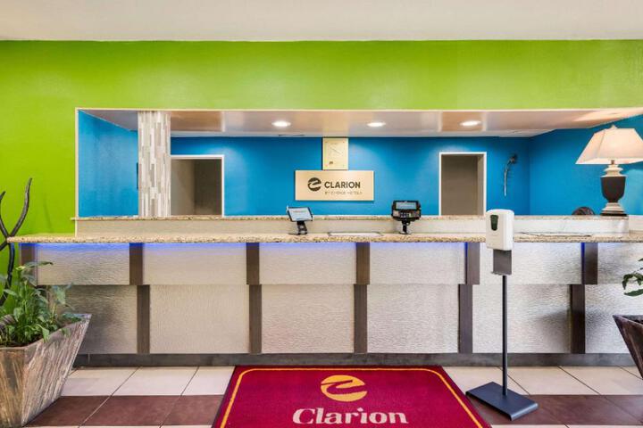 Clarion Inn & Suites Russellville I-40
