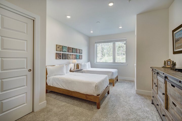Room 20 of 29