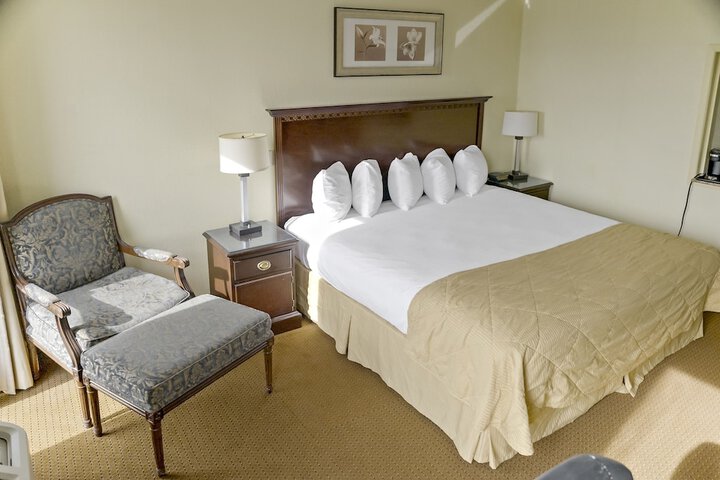 Room 15 of 17