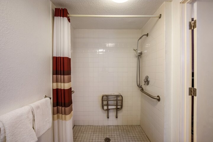 Room 28 of 29