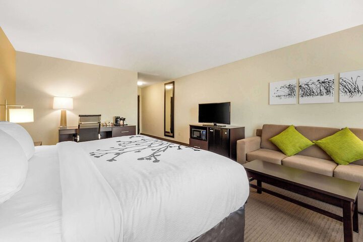 Room 21 of 53