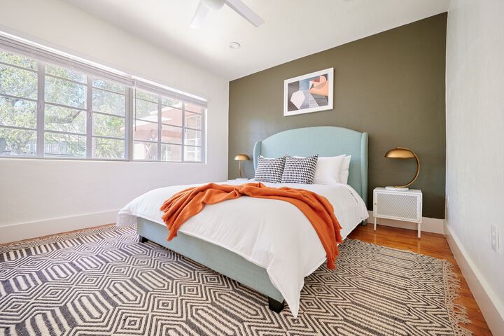 Room 15 of 62