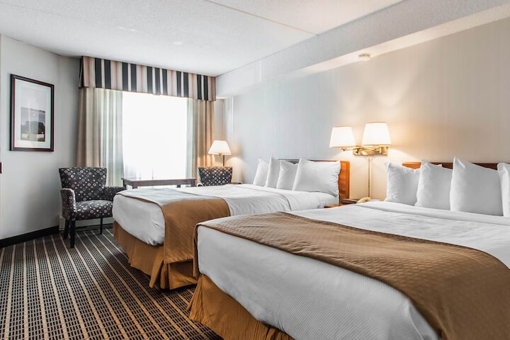Quality Inn & Suites Garden of the Gulf