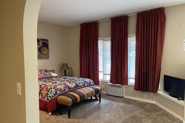 Room 52 of 62