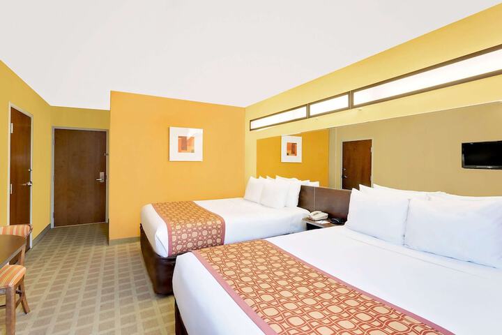 Microtel Inn & Suites by Wyndham Princeton