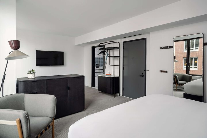 Room 31 of 62