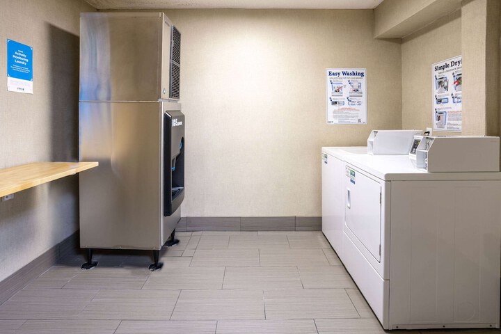 Room 9 of 26