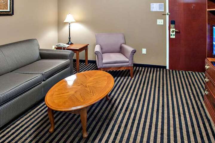 Room 28 of 43